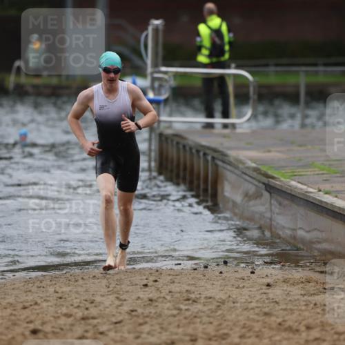 13.09.2026 - Stadtparktriathlon Mo-Foto http://msf.ph/oto/10248335 13.09.2026 13:13:08 Schwimmen 1442 meine-sportfotos.de