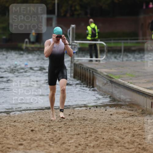 13.09.2026 - Stadtparktriathlon Mo-Foto http://msf.ph/oto/10248341 13.09.2026 13:13:09 Schwimmen 1442 meine-sportfotos.de