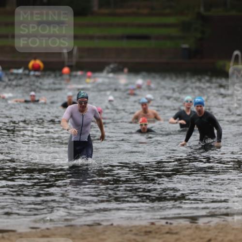 13.09.2026 - Stadtparktriathlon Mo-Foto http://msf.ph/oto/10248386 13.09.2026 13:13:25 Schwimmen 1438, 1439 meine-sportfotos.de