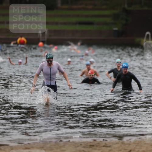 13.09.2026 - Stadtparktriathlon Mo-Foto http://msf.ph/oto/10248387 13.09.2026 13:13:26 Schwimmen 1438, 1439 meine-sportfotos.de