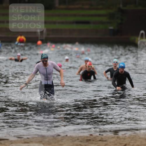 13.09.2026 - Stadtparktriathlon Mo-Foto http://msf.ph/oto/10248389 13.09.2026 13:13:26 Schwimmen 1438, 1439 meine-sportfotos.de