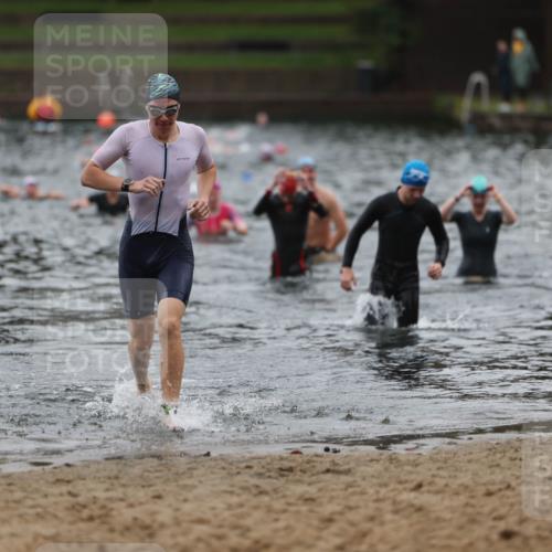 13.09.2026 - Stadtparktriathlon Mo-Foto http://msf.ph/oto/10248400 13.09.2026 13:13:30 Schwimmen 1430, 1438, 1439 meine-sportfotos.de