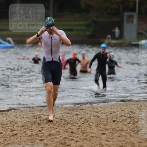 13.09.2026 - Stadtparktriathlon Mo-Foto http://msf.ph/oto/10248415 13.09.2026 13:13:32 Schwimmen 1430, 1438, 1439, 1444 meine-sportfotos.de