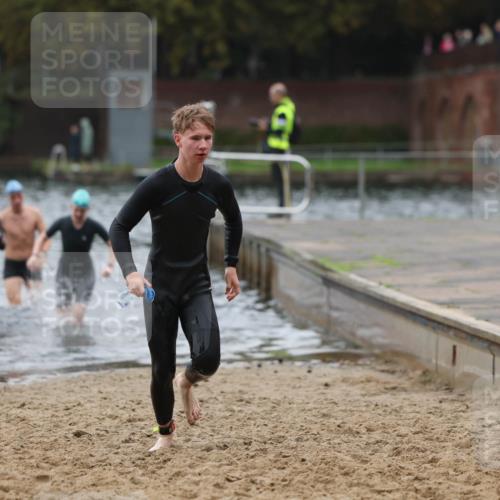 13.09.2026 - Stadtparktriathlon Mo-Foto http://msf.ph/oto/10248438 13.09.2026 13:13:37 Schwimmen 1430, 1436, 1438, 1439, 1444, 1458, 1463 meine-sportfotos.de