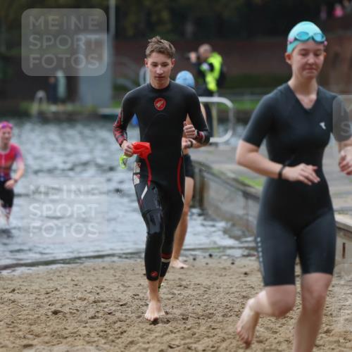 13.09.2026 - Stadtparktriathlon Mo-Foto http://msf.ph/oto/10248462 13.09.2026 13:13:43 Schwimmen 1430, 1436, 1444, 1458, 1463 meine-sportfotos.de
