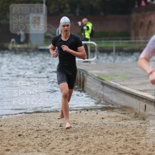 13.09.2026 - Stadtparktriathlon Mo-Foto http://msf.ph/oto/10248488 13.09.2026 13:13:50 Schwimmen 1436, 1458, 1463 meine-sportfotos.de