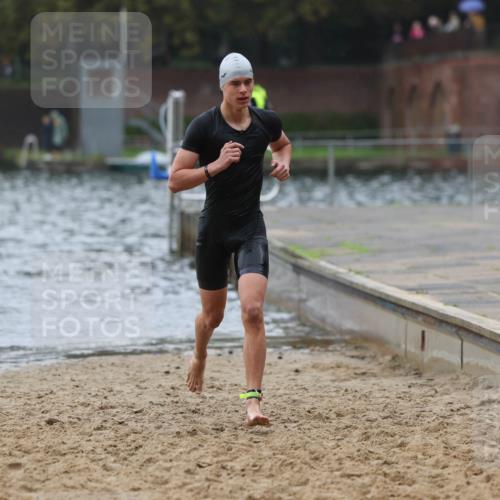 13.09.2026 - Stadtparktriathlon Mo-Foto http://msf.ph/oto/10248489 13.09.2026 13:13:51 Schwimmen 1436, 1448, 1458, 1463 meine-sportfotos.de