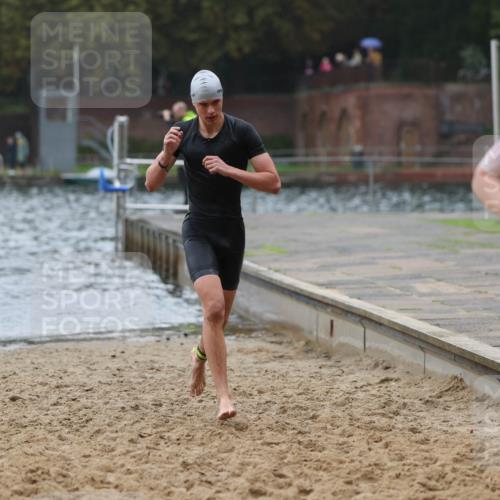 13.09.2026 - Stadtparktriathlon Mo-Foto http://msf.ph/oto/10248491 13.09.2026 13:13:51 Schwimmen 1436, 1448, 1458, 1463 meine-sportfotos.de