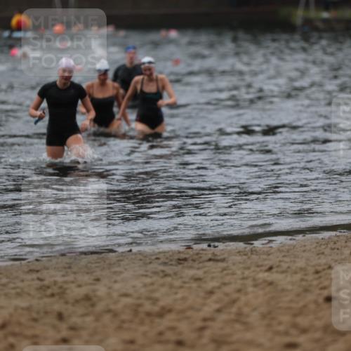 13.09.2026 - Stadtparktriathlon Mo-Foto http://msf.ph/oto/10248497 13.09.2026 13:13:55 Schwimmen 1448, 1458, 1463 meine-sportfotos.de