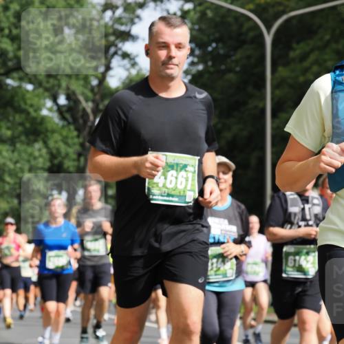 13.09.2026 - 21. swb-Marathon Bremen TobiasT http://msf.ph/oto/10248515 13.09.2026 12:12:26 Laufen 4661, 6142 meine-sportfotos.de
