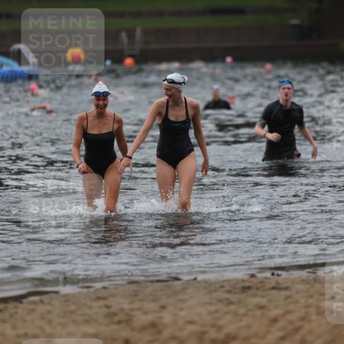 13.09.2026 - Stadtparktriathlon Mo-Foto http://msf.ph/oto/10248526 13.09.2026 13:14:03 Schwimmen 1440, 1448, 1470 meine-sportfotos.de