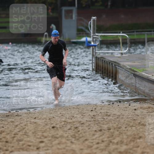 13.09.2026 - Stadtparktriathlon Mo-Foto http://msf.ph/oto/10248571 13.09.2026 13:14:13 Schwimmen 1434, 1440, 1470 meine-sportfotos.de