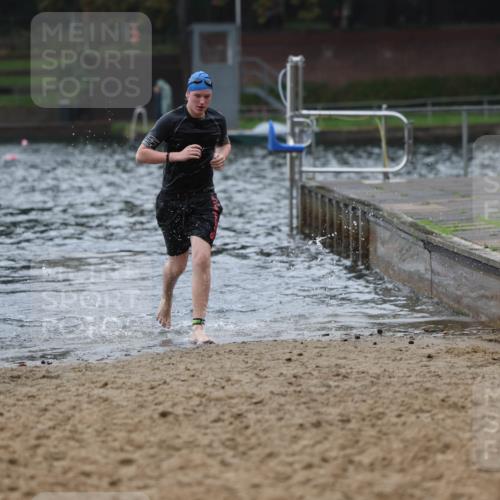 13.09.2026 - Stadtparktriathlon Mo-Foto http://msf.ph/oto/10248572 13.09.2026 13:14:13 Schwimmen 1434, 1440, 1470 meine-sportfotos.de