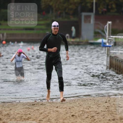 13.09.2026 - Stadtparktriathlon Mo-Foto http://msf.ph/oto/10248601 13.09.2026 13:14:35 Schwimmen 1450, 1474 meine-sportfotos.de