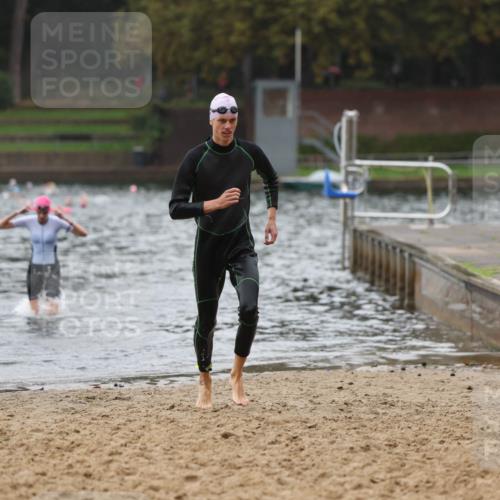 13.09.2026 - Stadtparktriathlon Mo-Foto http://msf.ph/oto/10248604 13.09.2026 13:14:35 Schwimmen 1450, 1474 meine-sportfotos.de