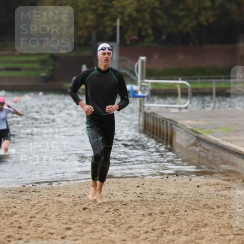 13.09.2026 - Stadtparktriathlon Mo-Foto http://msf.ph/oto/10248605 13.09.2026 13:14:36 Schwimmen 1450, 1474 meine-sportfotos.de