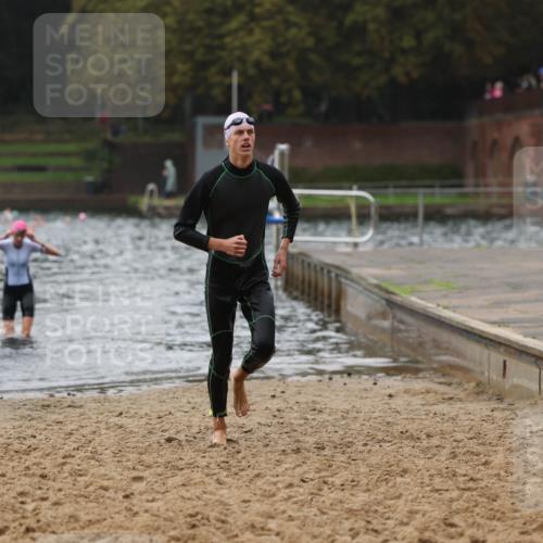 13.09.2026 - Stadtparktriathlon Mo-Foto http://msf.ph/oto/10248607 13.09.2026 13:14:36 Schwimmen 1450, 1474 meine-sportfotos.de
