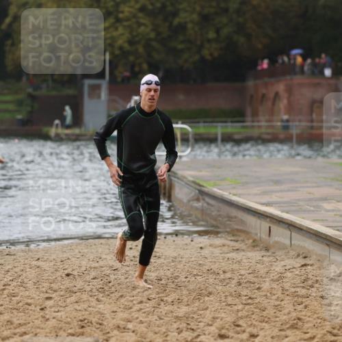 13.09.2026 - Stadtparktriathlon Mo-Foto http://msf.ph/oto/10248608 13.09.2026 13:14:36 Schwimmen 1450, 1474 meine-sportfotos.de