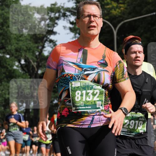 13.09.2026 - 21. swb-Marathon Bremen TobiasT http://msf.ph/oto/10248617 13.09.2026 12:13:18 Laufen 8132, 21, 20, 2919, 8752, 21 meine-sportfotos.de