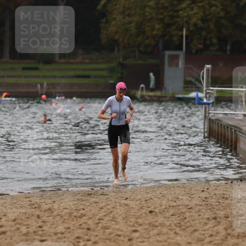 13.09.2026 - Stadtparktriathlon Mo-Foto http://msf.ph/oto/10248620 13.09.2026 13:14:40 Schwimmen 1450, 1474 meine-sportfotos.de