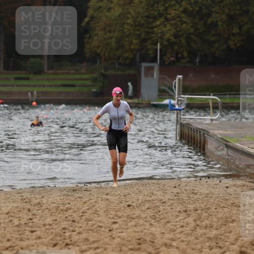 13.09.2026 - Stadtparktriathlon Mo-Foto http://msf.ph/oto/10248623 13.09.2026 13:14:40 Schwimmen 1450, 1474 meine-sportfotos.de