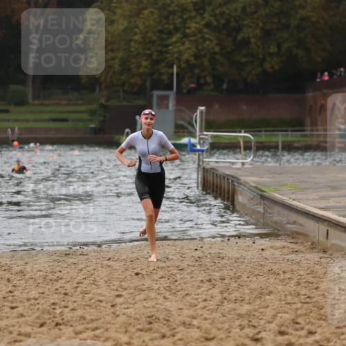 13.09.2026 - Stadtparktriathlon Mo-Foto http://msf.ph/oto/10248625 13.09.2026 13:14:41 Schwimmen 1450, 1474 meine-sportfotos.de