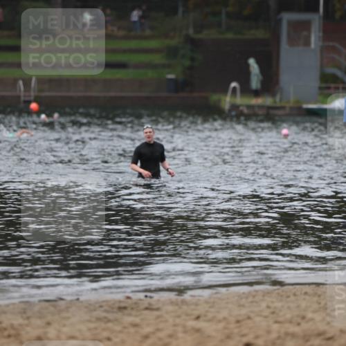 13.09.2026 - Stadtparktriathlon Mo-Foto http://msf.ph/oto/10248686 13.09.2026 13:15:41 Schwimmen  meine-sportfotos.de
