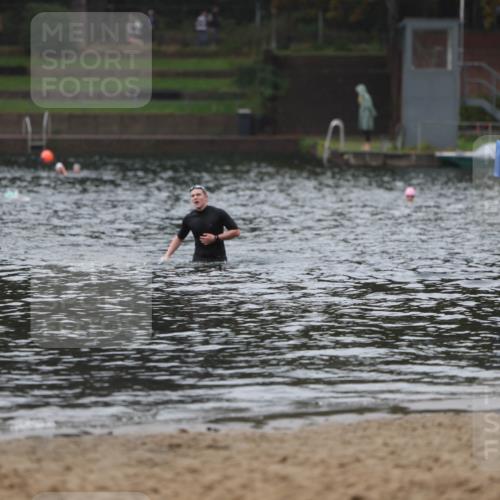13.09.2026 - Stadtparktriathlon Mo-Foto http://msf.ph/oto/10248687 13.09.2026 13:15:41 Schwimmen  meine-sportfotos.de