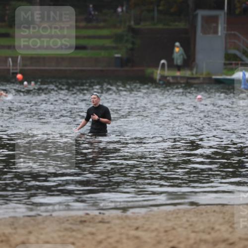 13.09.2026 - Stadtparktriathlon Mo-Foto http://msf.ph/oto/10248689 13.09.2026 13:15:42 Schwimmen  meine-sportfotos.de