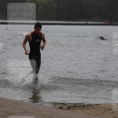 13.09.2026 - Stadtparktriathlon Mo-Foto http://msf.ph/oto/10248708 13.09.2026 13:15:56 Schwimmen 1462, 1507, 1512 meine-sportfotos.de