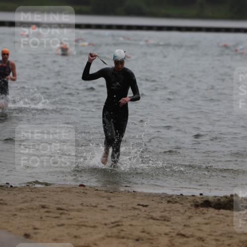 13.09.2026 - Stadtparktriathlon Mo-Foto http://msf.ph/oto/10248765 13.09.2026 13:16:27 Schwimmen 1505, 1506 meine-sportfotos.de