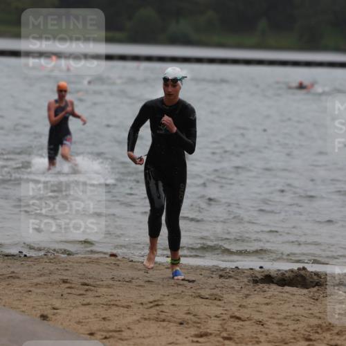 13.09.2026 - Stadtparktriathlon Mo-Foto http://msf.ph/oto/10248769 13.09.2026 13:16:28 Schwimmen 1505, 1506 meine-sportfotos.de