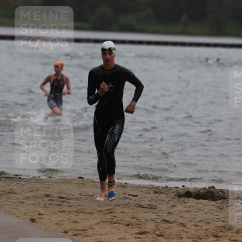13.09.2026 - Stadtparktriathlon Mo-Foto http://msf.ph/oto/10248771 13.09.2026 13:16:28 Schwimmen 1505, 1506 meine-sportfotos.de