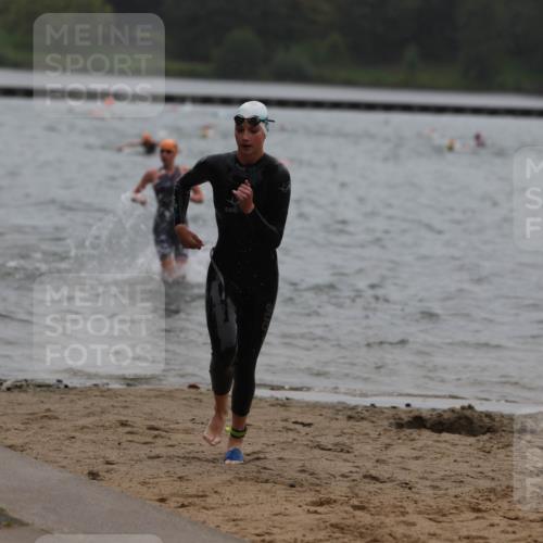 13.09.2026 - Stadtparktriathlon Mo-Foto http://msf.ph/oto/10248773 13.09.2026 13:16:29 Schwimmen 1505, 1506 meine-sportfotos.de