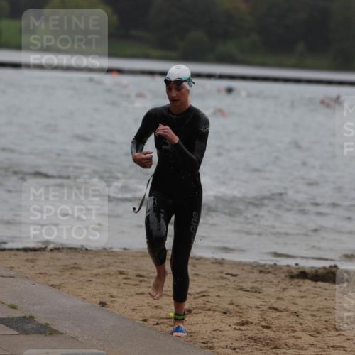 13.09.2026 - Stadtparktriathlon Mo-Foto http://msf.ph/oto/10248776 13.09.2026 13:16:29 Schwimmen 1505, 1506 meine-sportfotos.de