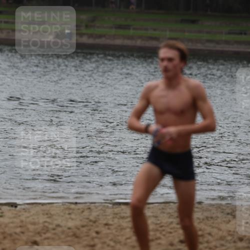 13.09.2026 - Stadtparktriathlon Mo-Foto http://msf.ph/oto/10248806 13.09.2026 13:16:44 Schwimmen 1454, 1526 meine-sportfotos.de