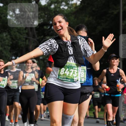 13.09.2026 - 21. swb-Marathon Bremen TobiasT http://msf.ph/oto/10248837 13.09.2026 12:15:21 Laufen 302, 8473, 8, 21, 26 meine-sportfotos.de