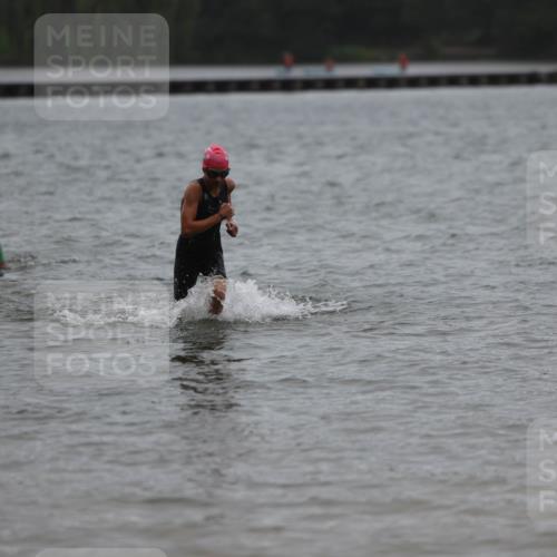 13.09.2026 - Stadtparktriathlon Mo-Foto http://msf.ph/oto/10248920 13.09.2026 13:18:18 Schwimmen 1525, 1529 meine-sportfotos.de