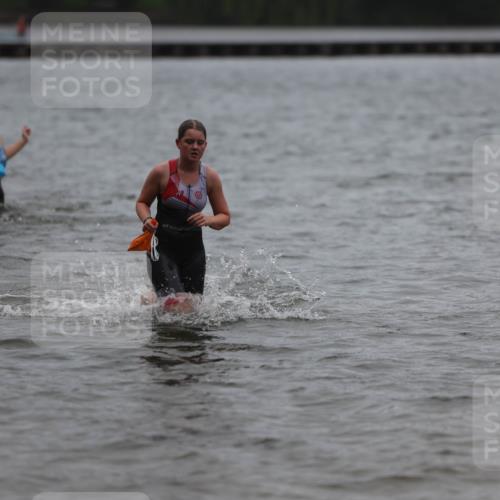 13.09.2026 - Stadtparktriathlon Mo-Foto http://msf.ph/oto/10249017 13.09.2026 13:18:54 Schwimmen 1501, 1502 meine-sportfotos.de