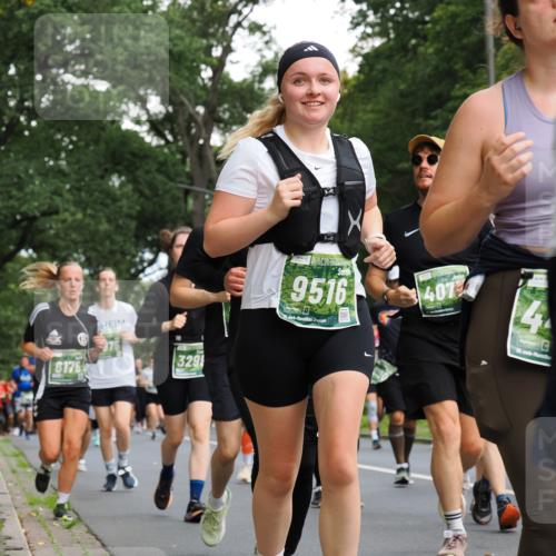 13.09.2026 - 21. swb-Marathon Bremen TobiasT http://msf.ph/oto/10249043 13.09.2026 12:16:57 Laufen 6176, 329, 9516, 28, 407, 21 meine-sportfotos.de