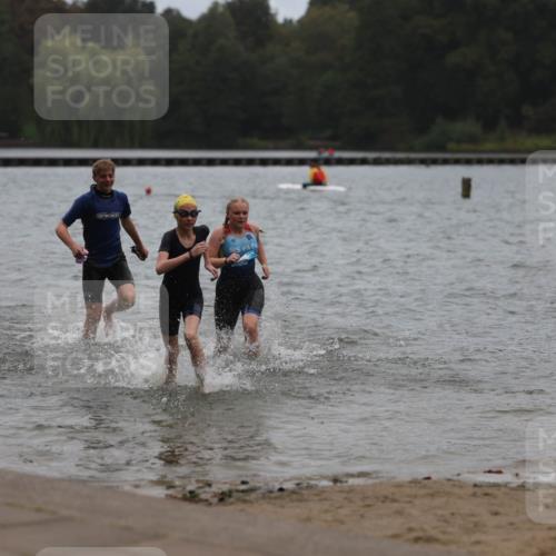 13.09.2026 - Stadtparktriathlon Mo-Foto http://msf.ph/oto/10249058 13.09.2026 13:19:04 Schwimmen 1485, 1494, 1500, 1501, 1502 meine-sportfotos.de