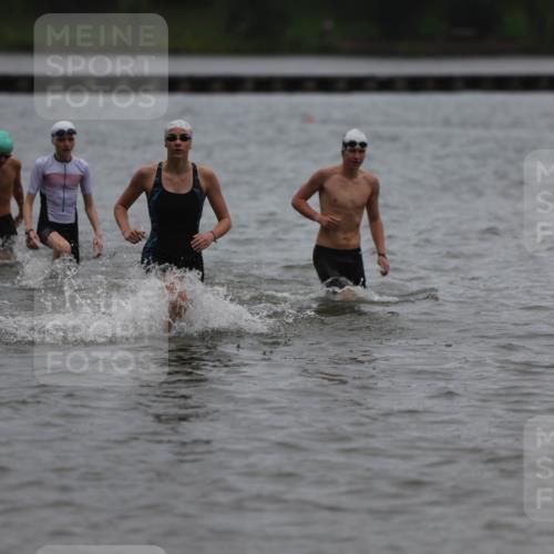 13.09.2026 - Stadtparktriathlon Mo-Foto http://msf.ph/oto/10249112 13.09.2026 13:19:27 Schwimmen 1486, 1495, 1527 meine-sportfotos.de