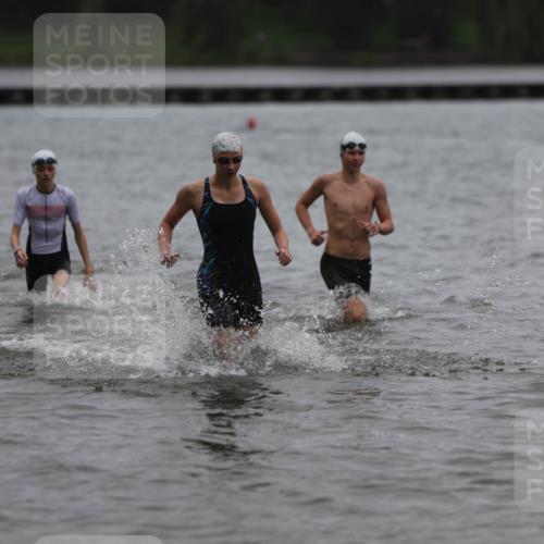 13.09.2026 - Stadtparktriathlon Mo-Foto http://msf.ph/oto/10249117 13.09.2026 13:19:27 Schwimmen 1486, 1495, 1527 meine-sportfotos.de