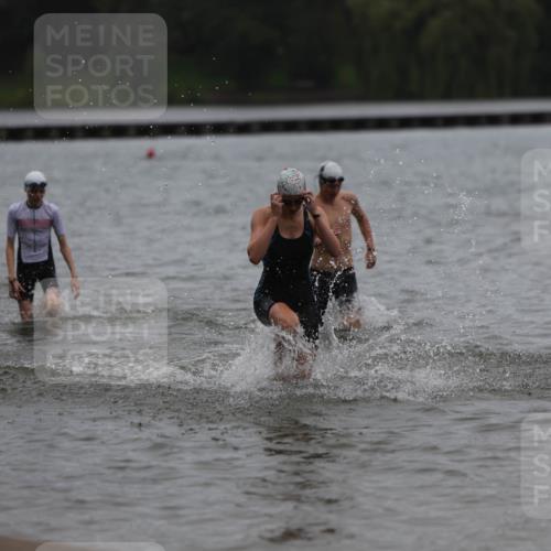 13.09.2026 - Stadtparktriathlon Mo-Foto http://msf.ph/oto/10249124 13.09.2026 13:19:29 Schwimmen 1486, 1495, 1527 meine-sportfotos.de