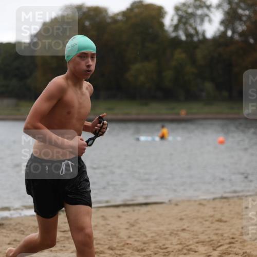 13.09.2026 - Stadtparktriathlon Mo-Foto http://msf.ph/oto/10249205 13.09.2026 13:19:45 Schwimmen 1478, 1527 meine-sportfotos.de