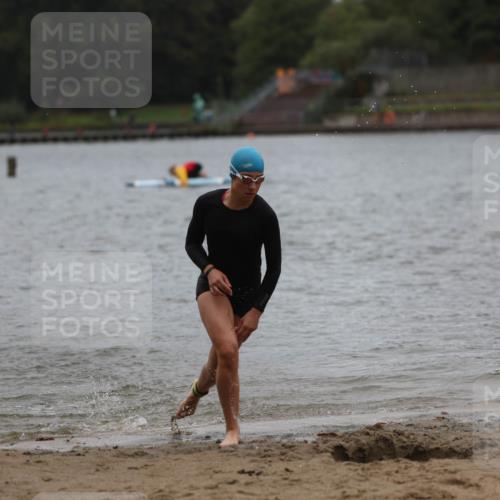 13.09.2026 - Stadtparktriathlon Mo-Foto http://msf.ph/oto/10249214 13.09.2026 13:20:25 Schwimmen 1497, 1517 meine-sportfotos.de