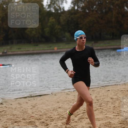 13.09.2026 - Stadtparktriathlon Mo-Foto http://msf.ph/oto/10249224 13.09.2026 13:20:26 Schwimmen 1497, 1517 meine-sportfotos.de