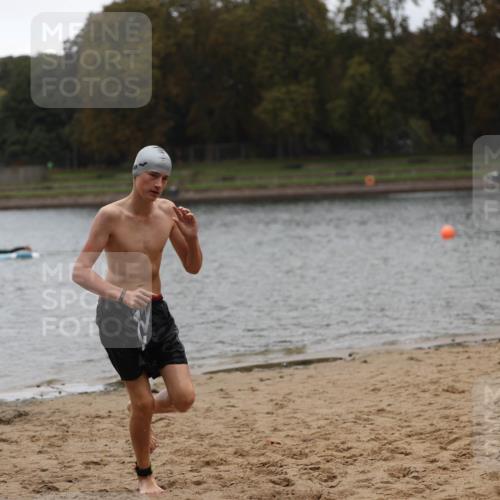 13.09.2026 - Stadtparktriathlon Mo-Foto http://msf.ph/oto/10249238 13.09.2026 13:20:30 Schwimmen 1497, 1517 meine-sportfotos.de