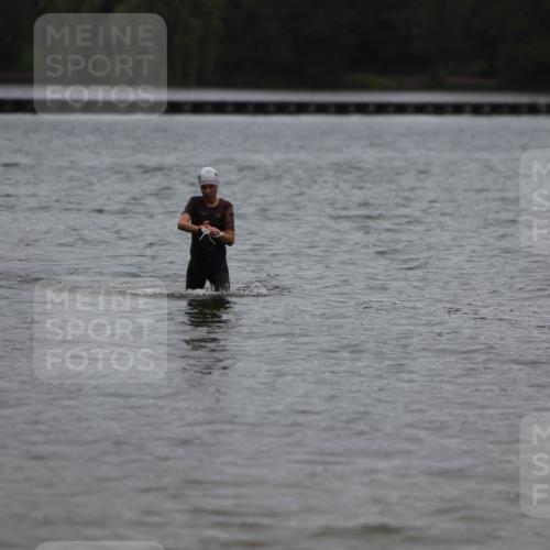 13.09.2026 - Stadtparktriathlon Mo-Foto http://msf.ph/oto/10249242 13.09.2026 13:20:51 Schwimmen  meine-sportfotos.de