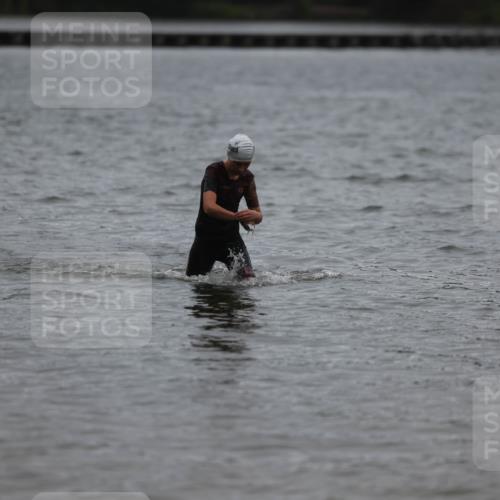 13.09.2026 - Stadtparktriathlon Mo-Foto http://msf.ph/oto/10249251 13.09.2026 13:20:54 Schwimmen 1530 meine-sportfotos.de